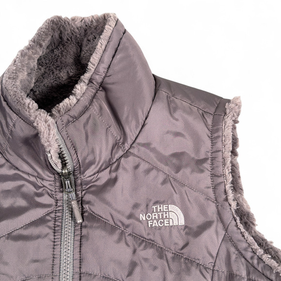 North Face Vest Womens SMALL Gray Mossbud Reversible Quilted Sherpa Fleece - Picture 2 of 12